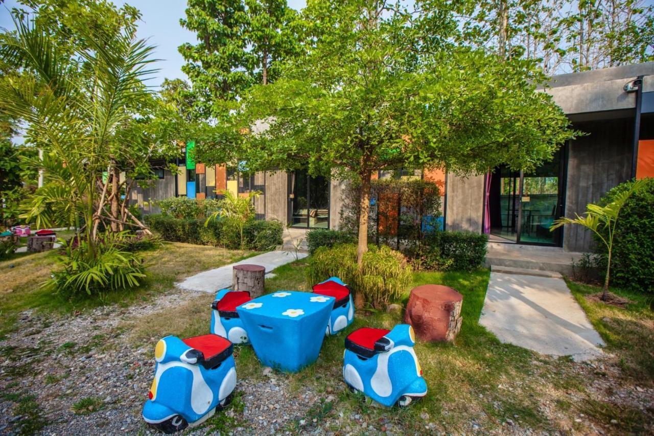 Br2 House Resort Пхаяу Экстерьер фото