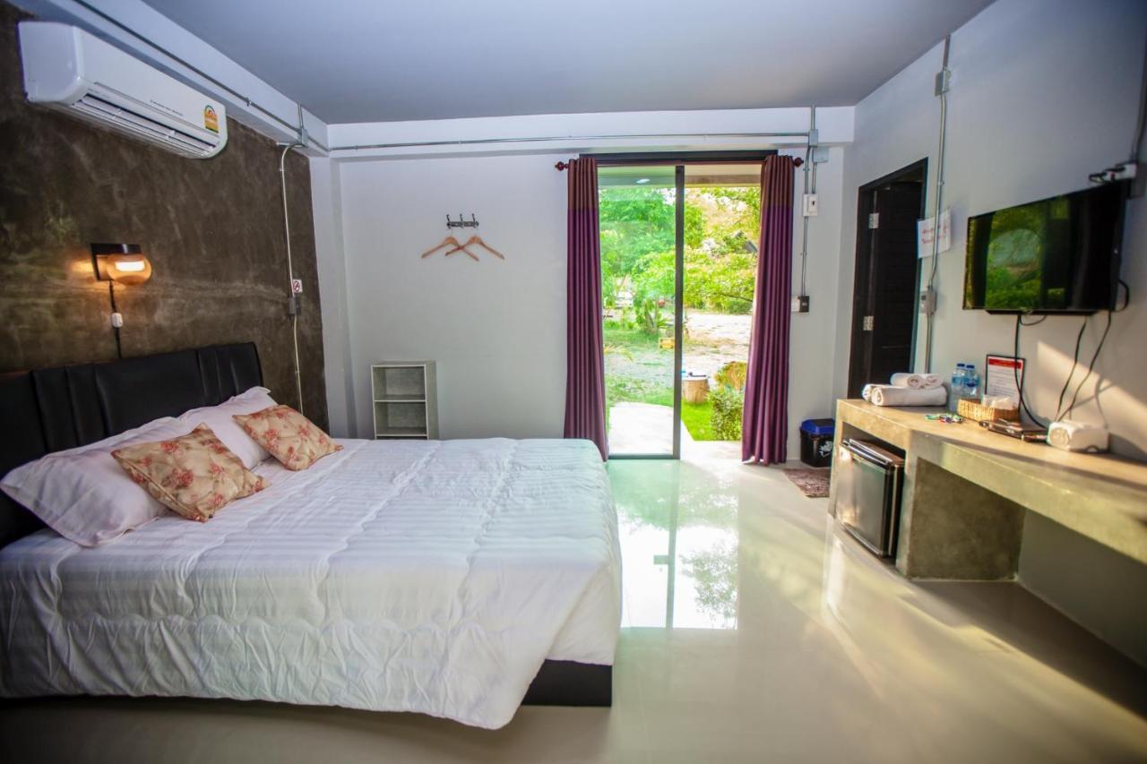 Br2 House Resort Пхаяу Экстерьер фото